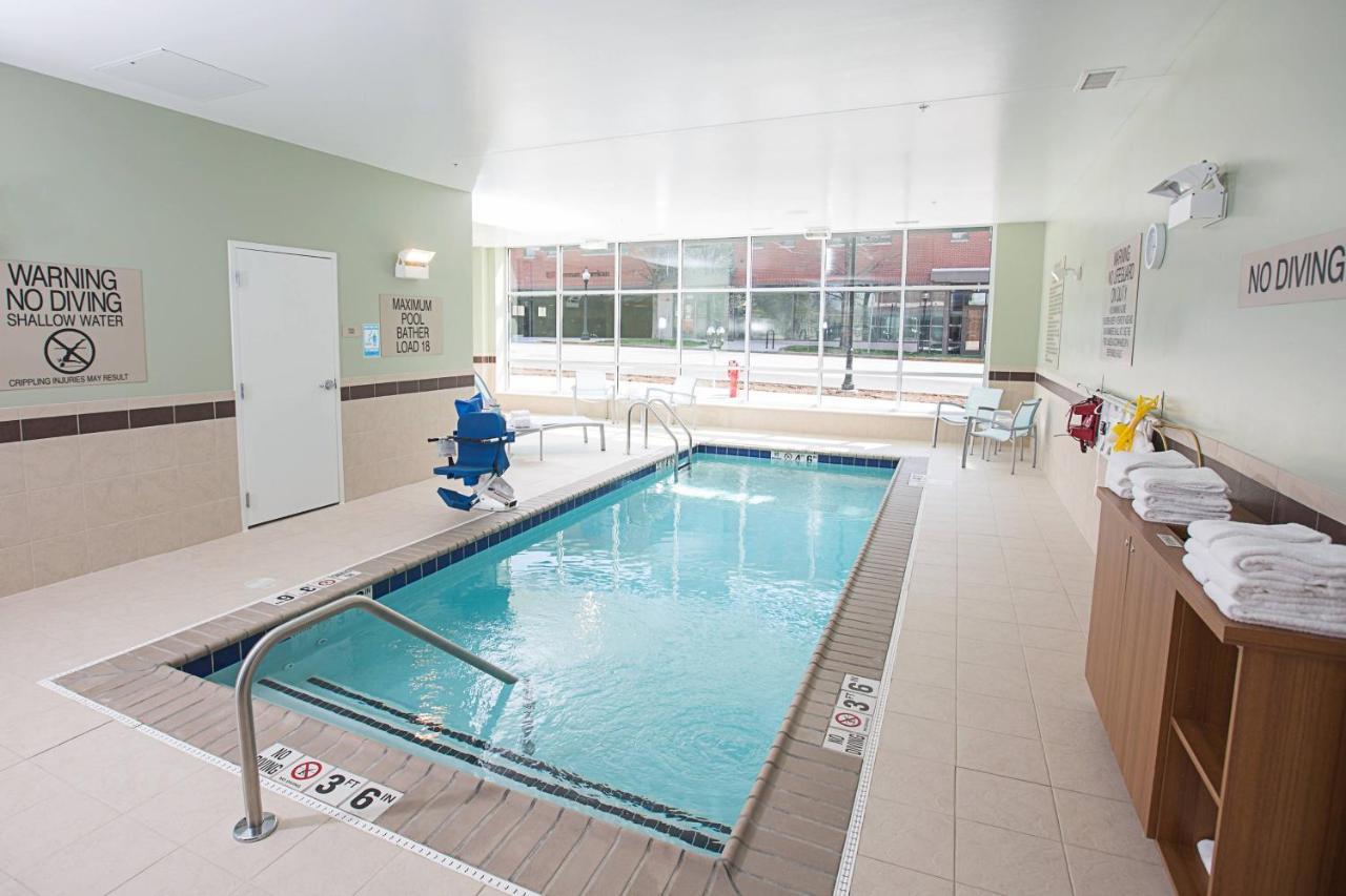 Springhill Suites By Marriott Bloomington Buitenkant foto